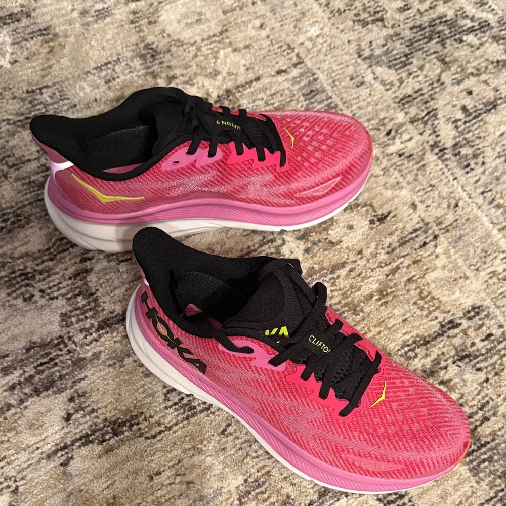 NIB✨ | Women’s HOKA Clifton 9 | Size 7B - Picture 4 of 7